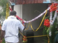 Cutting ribbon at UNP